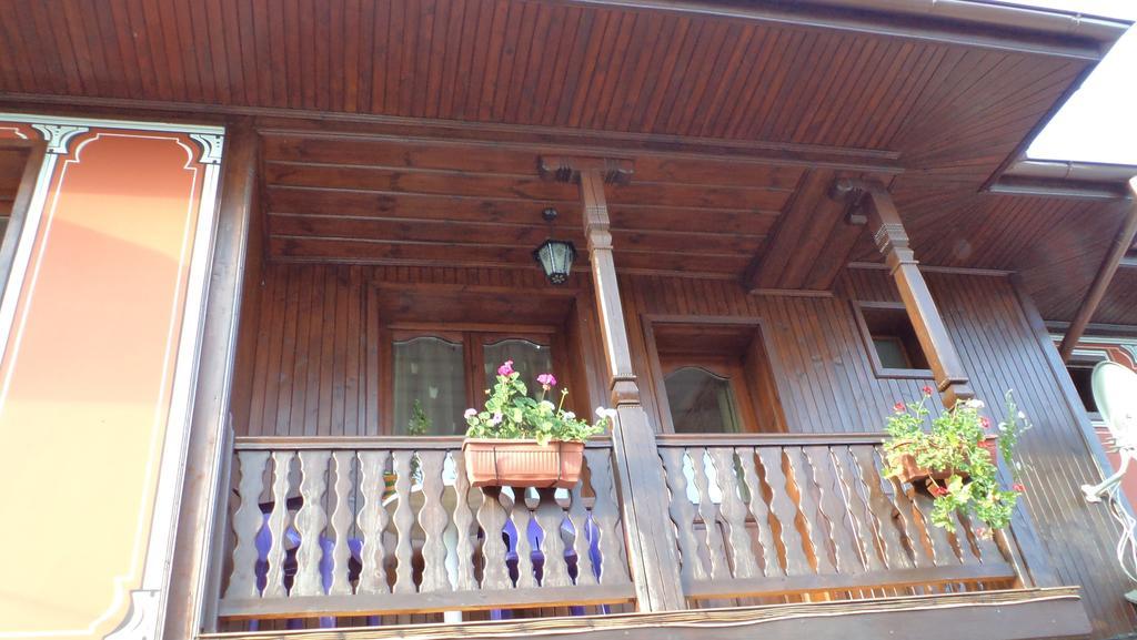 Chuchura Family Hotel 코프리브시티차 외부 사진