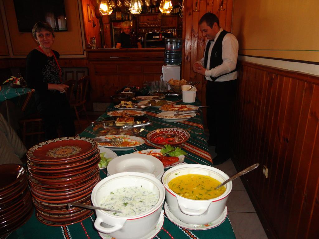 Chuchura Family Hotel 코프리브시티차 외부 사진