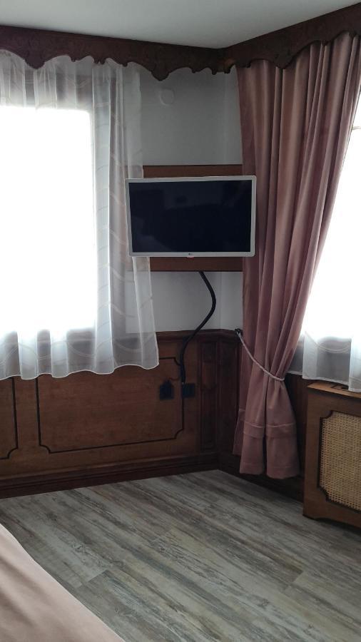Chuchura Family Hotel 코프리브시티차 외부 사진