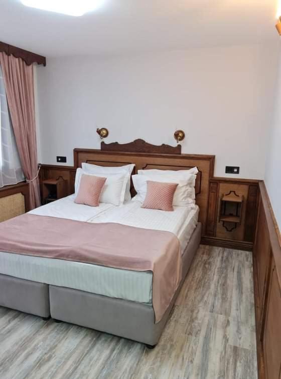 Chuchura Family Hotel 코프리브시티차 외부 사진