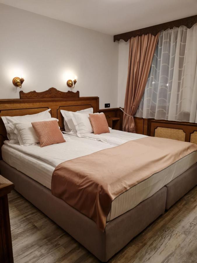 Chuchura Family Hotel 코프리브시티차 외부 사진