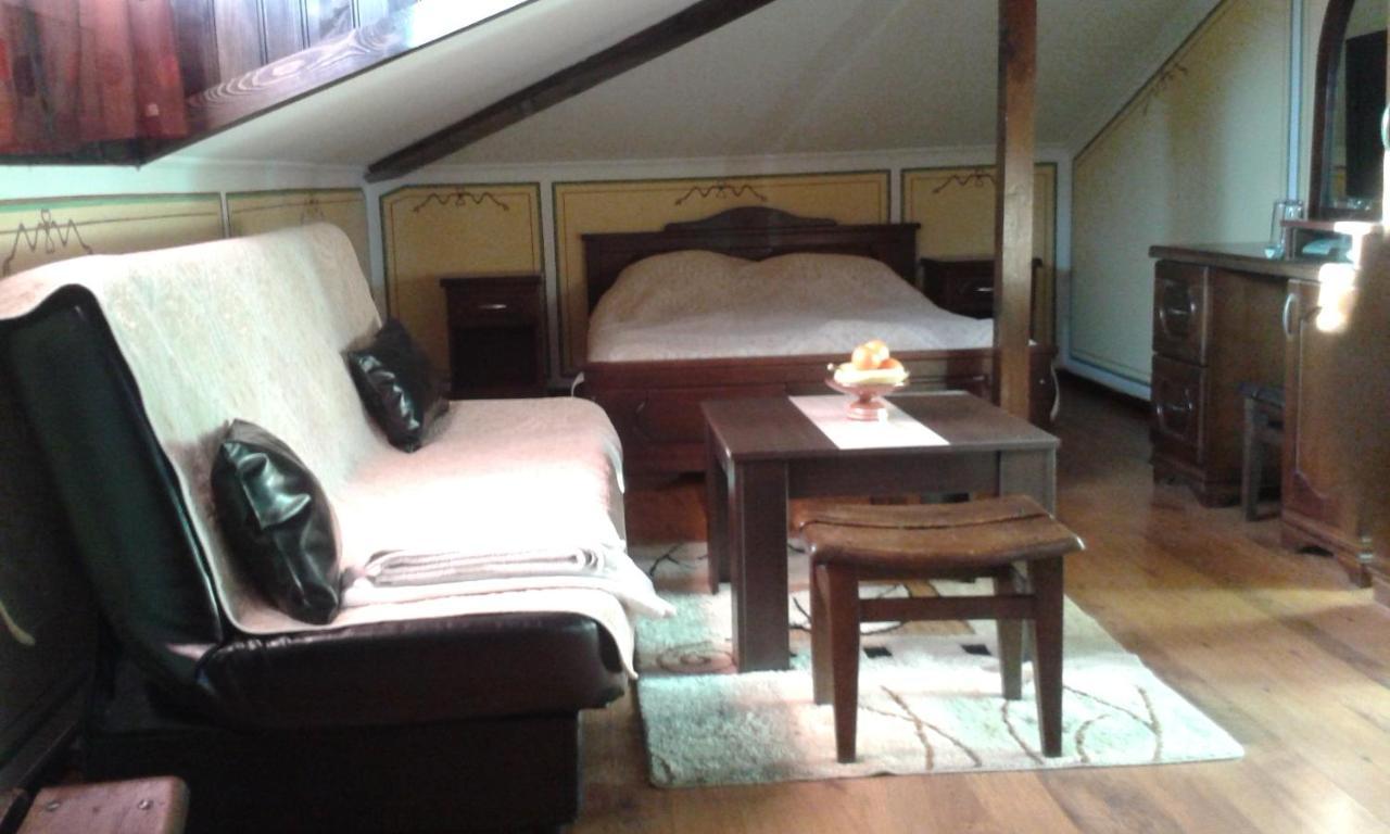 Chuchura Family Hotel 코프리브시티차 외부 사진